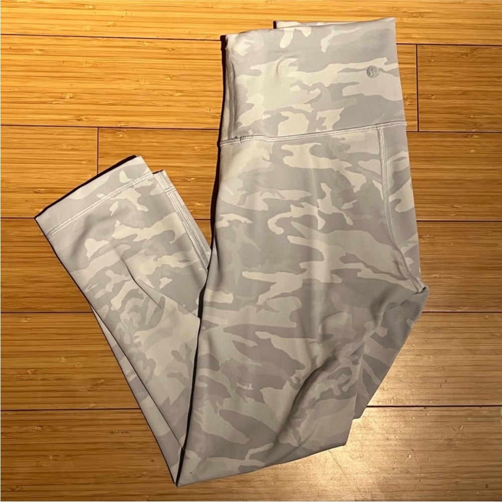 White Camo Lululemon Wunder Under 4